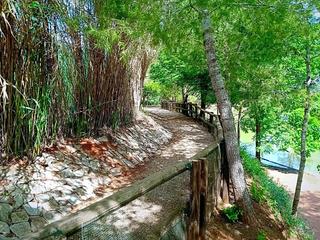 Bauernhof in Urbanitzacions i Pedanies Sud. Finca rustica del lago, una propiedad exclusiva