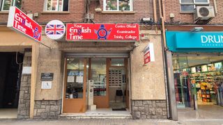 Lloguer Local Comercial a Escultor jose capuz 17. Espacio a pie de calle ideal para comercio, coworking o centro d