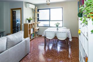 Piso  Calle rafael lapesa melgar. Piso en residencial valturia muy luminoso y con vistas despejada