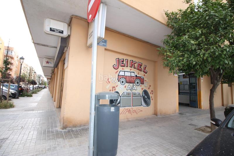 Foto 3aed08f2-c3ac-4cd2-8cc3-a4e75f7ff68a. Geschäftsraum in calle rio bidasoa 2 in Torrefiel Valencia