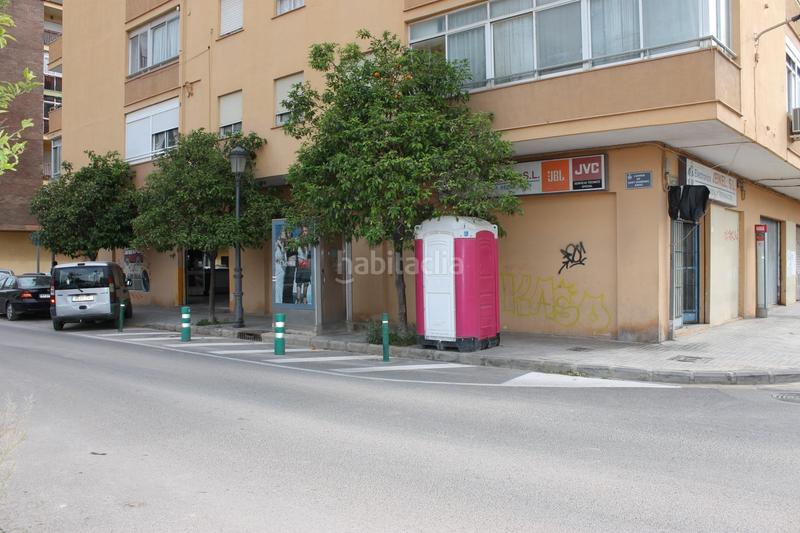 Foto d4f6d7ec-826e-4d66-b375-73163e2dfab4. Geschäftsraum in calle rio bidasoa 2 in Torrefiel Valencia