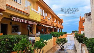 Rent Semi detached house in Calle safor 1. Tu refugio junto al mar durante todo el año adosado de ensueño e
