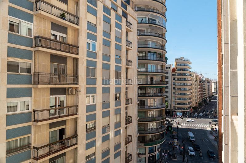 Foto 5cb0014b-15fe-4111-b4ee-a3717b4ac75e. Piso en carrer de san vicente mártir 82 una sexta planta con alma propia y con balcón al futuro bulevar verde en Valencia
