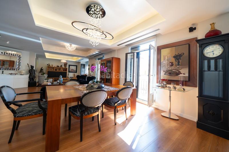 Foto bdf3a7c8-eebb-4e64-8241-9472eebda6ea. Piso en carrer de san vicente mártir 82 una sexta planta con alma propia y con balcón al futuro bulevar verde en Valencia