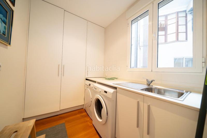 Foto f8fb2fad-d05b-487a-8c6d-e31a51931ac9. Piso en carrer de san vicente mártir 82 una sexta planta con alma propia y con balcón al futuro bulevar verde en Valencia