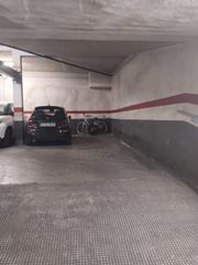 Aparcament cotxe a El Botànic. Plaza de garaje en la c guillem de castro 109.