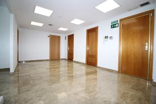 Lloguer Oficina a Avenida francia 18. Magnifica oficina exclusiva de  133m2 , en avda francia, todo ex