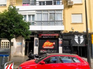 Local Comercial a Reus 6. Inversión segura local alquilado con negocio en funcionamiento