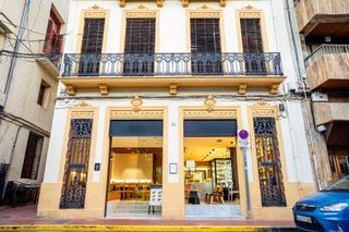 Traspàs Local Comercial a Doctor Palos - Alto Palancia. Traspaso cafeteríarepostería de alta gama con terraza  espíritu