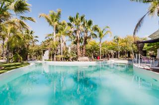 Xalet a La Conarda-Montesano. Exclusiva oasis tropical en bétera