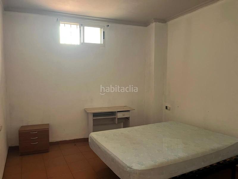 Foto ae465dc2-39c8-4a7a-a2c7-9cbe5bc12494. Locale commerciale in calle de jesús 8 in La Roqueta Valencia