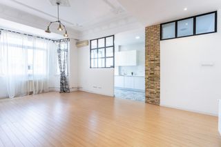 Miete Etagenwohnung in Calle salamanca 20. Maravillosa vivienda  6ª planta , luminosa, 5 hab. 2 baños, tras