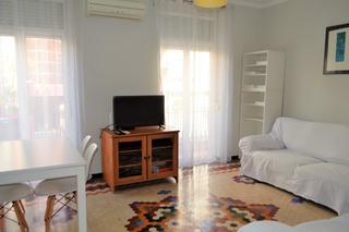 Rent Flat in Avenida cardenal benlloch 50. Bonito piso a un paso andando del cauce del río!