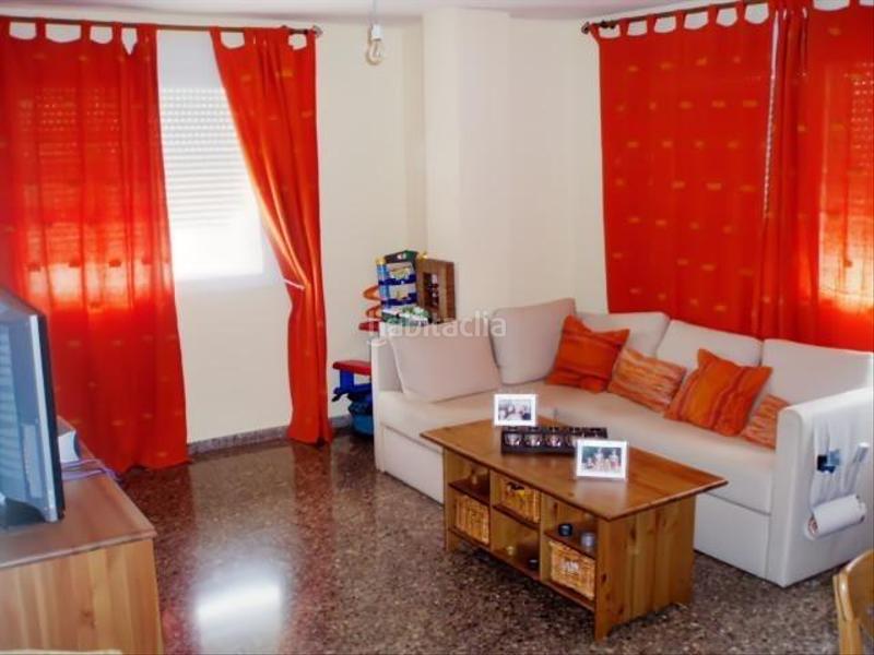 Foto 2f8f101e-6da6-4734-b72a-d10852b5ba26. Piso en calle calle minglanilla oportunidad! vivienda esquinera c minglanilla todo exterior con garaje y trastero en Aldaia