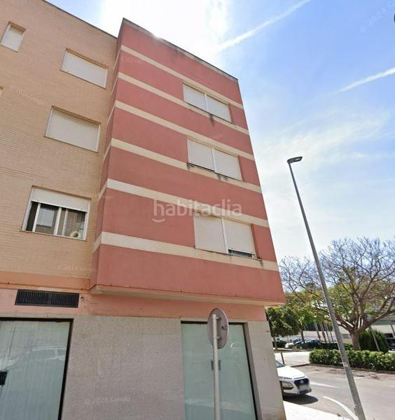 Foto bcef2ad1-d7d8-4b8f-8e1c-858302409dd2. Piso en calle calle minglanilla oportunidad! vivienda esquinera c minglanilla todo exterior con garaje y trastero en Aldaia