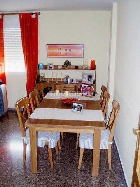 Foto c4f6a875-80da-4888-aed4-b5f406ec5955. Piso en calle calle minglanilla oportunidad! vivienda esquinera c minglanilla todo exterior con garaje y trastero en Aldaia