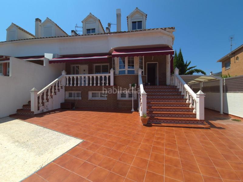 Foto cdcb05b8-2dcb-4a1d-8bd8-ef1f25256524. Casa a schiera con riscaldamento parcheggio piscina in Gandia