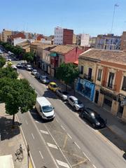 Pis a Barrio Benicalap. Tu nuevo hogar con luz, espacio y buena seguridad en la consolid
