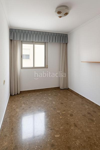 Foto 1be2988b-9610-4ead-b49d-11cd0cbce35e. Piso tu nuevo hogar con luz, espacio y buena seguridad en la consolidada avda. burjassot en Valencia