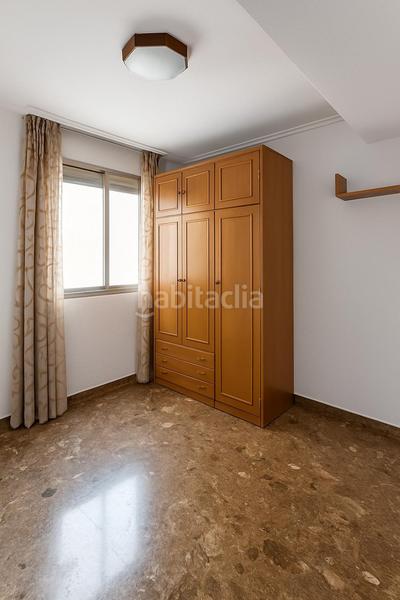 Foto 73745e43-bdb1-46be-b4f2-fb3c82c0b994. Piso tu nuevo hogar con luz, espacio y buena seguridad en la consolidada avda. burjassot en Valencia