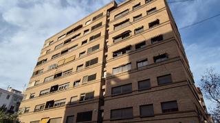 Pis a Obispo jaime perez 1. Vivienda y garaje con inquilina en monteolivete  inversión de fu