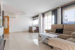 Etagenwohnung  Calle del nueve de octubre. Espectacular piso esquinero de 134 m en rafelbuñol! luminoso, am
