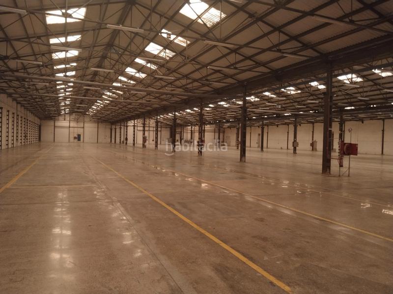 Foto 990d0640-785c-4535-b1ae-28d452a49761. Miete fabrikhalle in Quart de Poblet
