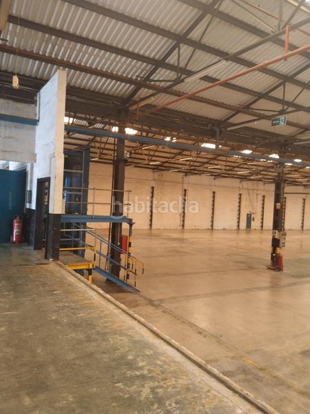 Foto afb1a7a4-b235-40e7-b13a-cbd64c3a09bf. Miete fabrikhalle in Quart de Poblet
