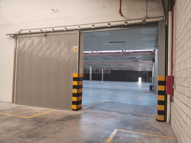 Foto e46bcb38-a0d0-469a-85b3-5baf982fb24b. Miete fabrikhalle in Quart de Poblet