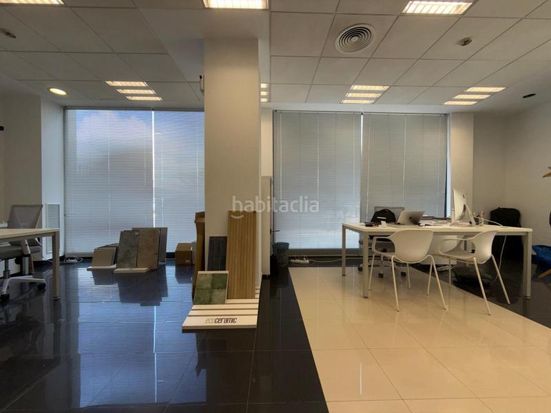 Foto 95c0aff9-622e-4b82-b654-75885031018d. Local comercial moderno local esquinero con dos fachadas y 150 m en venta en Moncofa