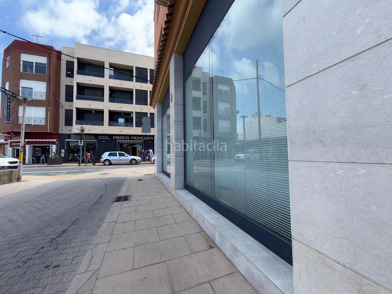 Foto e621df96-592b-4342-b4c4-1c18730be985. Local comercial moderno local esquinero con dos fachadas y 150 m en venta en Moncofa