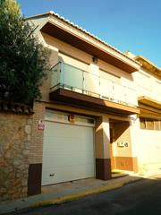 Casa a Barx. Barx, tu refugio de montaña con jacuzzi, sauna y terraza la comb