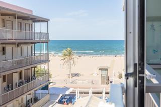 Appartement  Calle illes balears 3. Vivienda con vistas al mar, muy cerca playa, a 30m, con garaje y