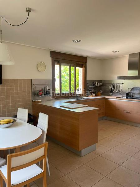 Foto 410d7d86-3b89-4f4a-82e8-79a05a05a528. Xalet amb calefacció aparcament piscina a El Pilar Ontinyent