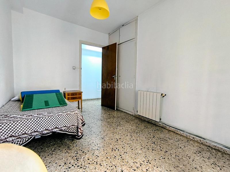 Foto 1b72b71d-856f-46ee-8cbb-9f06fbc2def4. Piso  de 4 habitaciones en zona universidades en Valencia