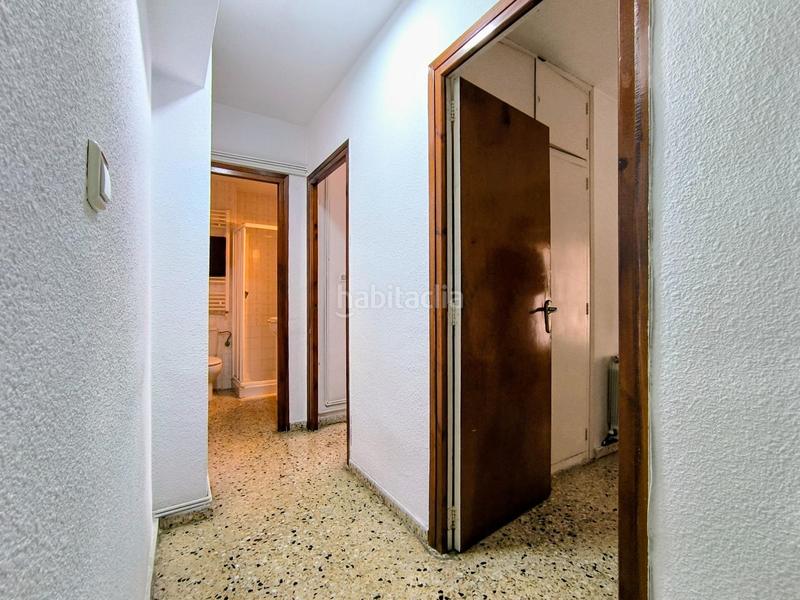 Foto 7e851fab-10b9-4f25-ab0c-a69190af4e27. Piso  de 4 habitaciones en zona universidades en Valencia