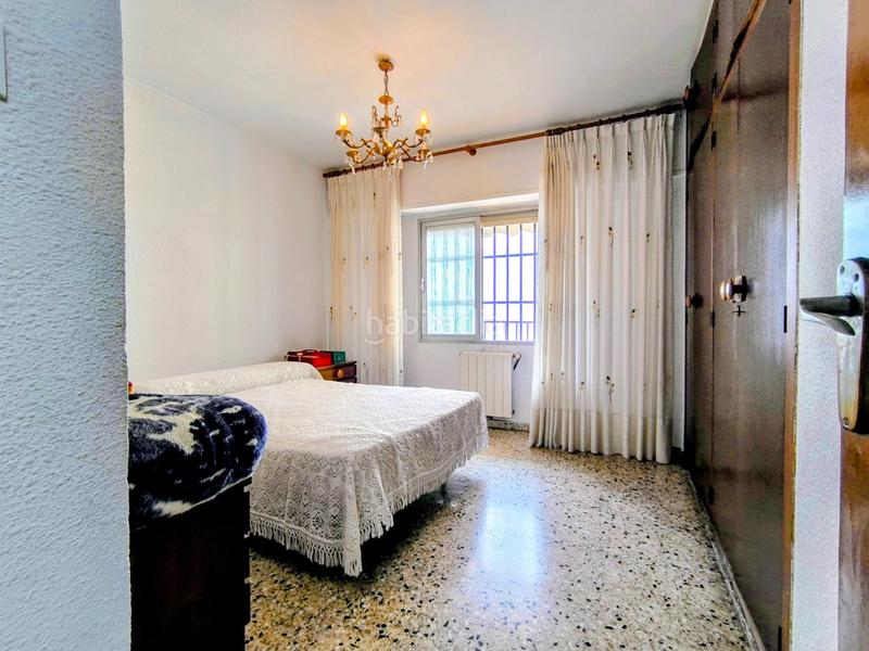 Foto ec99dae5-ac9e-47f5-add3-e8fd5d3b5a99. Piso  de 4 habitaciones en zona universidades en Valencia