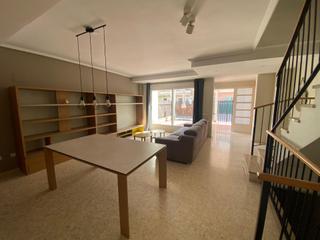 Location Maison jumelée à Moncada. Chalet adosado en alquiler moncada  ubicación inmejorable