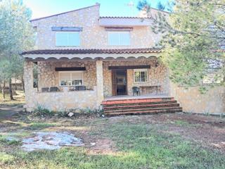 Chalet en Calle acàcies 2. Chalet en venta en casinos urbanización el pinar