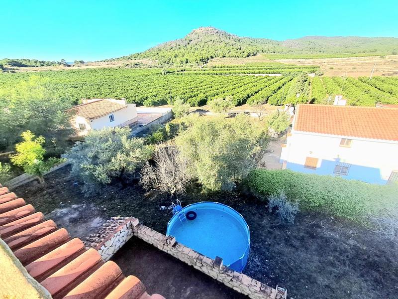 Foto a9867027-375d-46d5-b80d-98362921b6bc. Chalet in calle acàcies 2 in Casinos