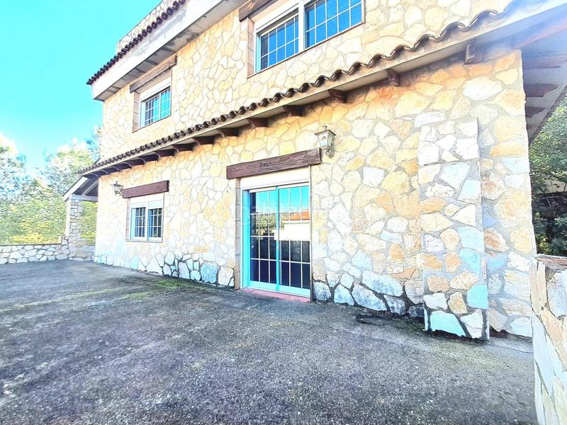 Foto bd496fba-2de9-43d3-86be-e655988f08b1. Chalet in calle acàcies 2 in Casinos