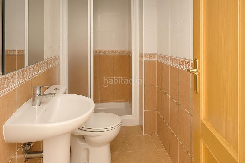 Foto a3096458-d438-474c-9846-e8aa2aa3a19a. Locale commerciale in Camí Reial Valencia