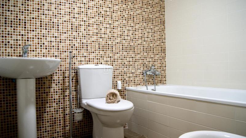 Foto 19fd10f3-5746-4545-8193-79ffe214a173. Pis amb aparcament a Jaume Roig Valencia