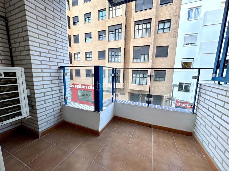 Foto d03c4816-796c-4c41-87ad-77066076593d. Pis amb aparcament a Jaume Roig Valencia