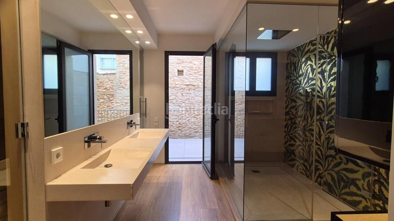 Foto 137afa48-8047-4d44-bcb9-34fb8343c6a0. Maison jumelée avec chauffage dans Silla