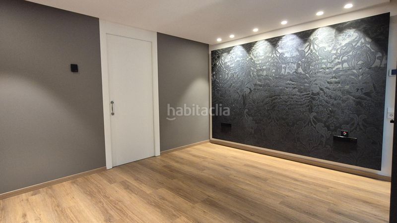 Foto 3ecb4186-7c7e-4dfd-85a9-11352f86bd90. Casa adossada a Silla
