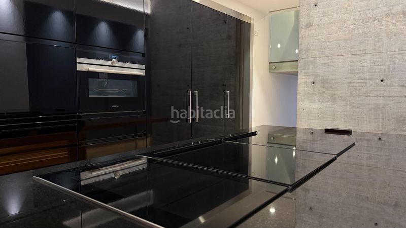 Foto 4acaf553-8d73-4a77-8d4e-d702610f739e. Casa adossada a Silla