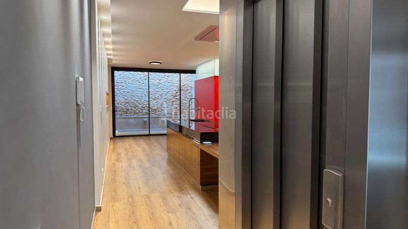 Foto 688cbc0b-bfcc-4384-ac0d-bb411e24e50a. Casa adossada a Silla