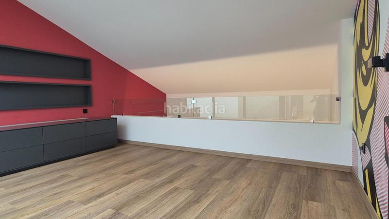 Foto 6bd10b7c-b966-4124-aac5-e06b18ddd760. Maison jumelée avec chauffage dans Silla