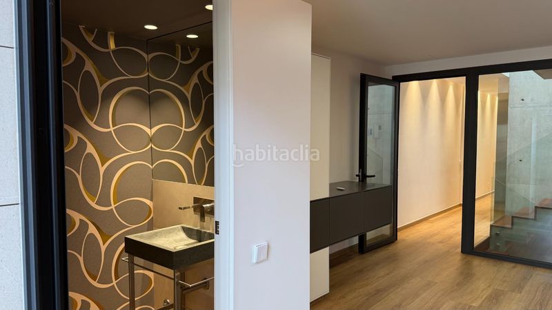 Foto 747d489e-ca0f-499b-b9cb-298d5465aa60. Casa adossada a Silla